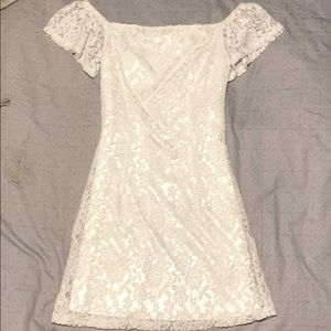 White lace off the shoulder dress